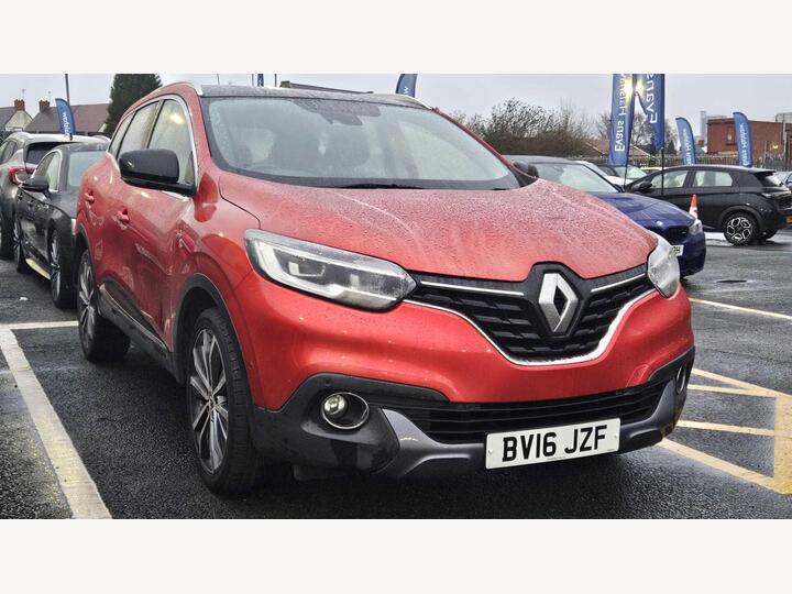 Renault KADJAR HATCHBACK 1.2 TCe Signature Nav Euro 6 (s/s) 5dr Renault KADJAR HATCHBACK 1.2 TCe Signature Nav Euro 6 (s/s) 5dr