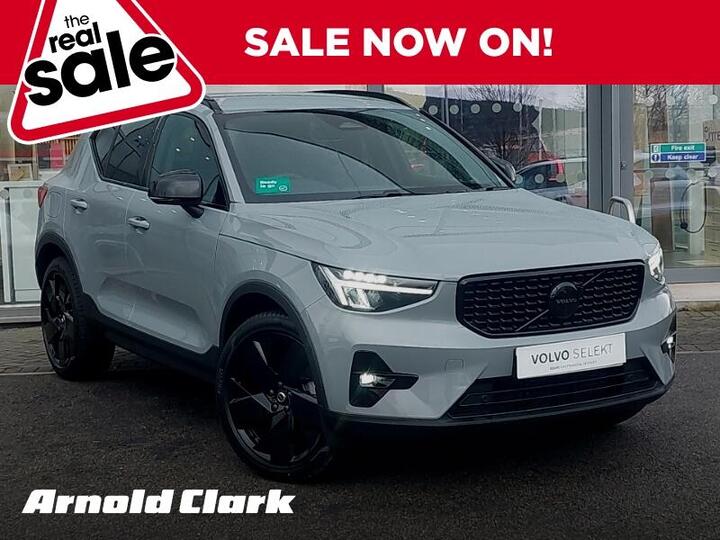 Volvo XC40 2.0 B3 MHEV Plus Black Edition DCT Auto Euro 6 (s/s) 5dr