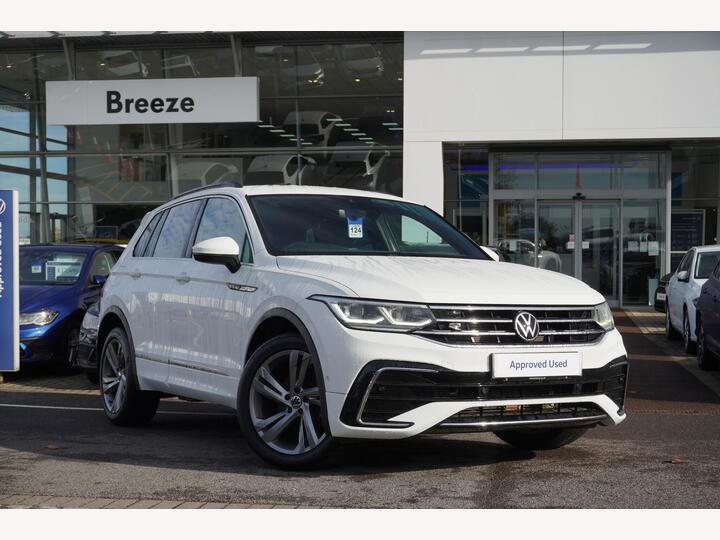 Volkswagen TIGUAN 1.5 TSI R-Line Edition DSG Euro 6 (s/s) 5dr Volkswagen TIGUAN 1.5 TSI R-Line Edition DSG Euro 6 (s/s) 5dr