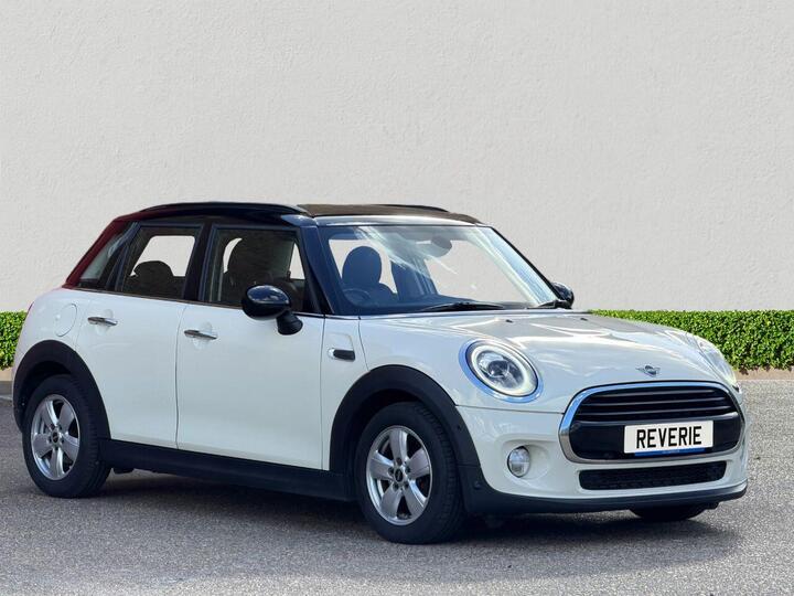 MINI HATCH 1.5 Cooper Steptronic Euro 6 (s/s) 5dr