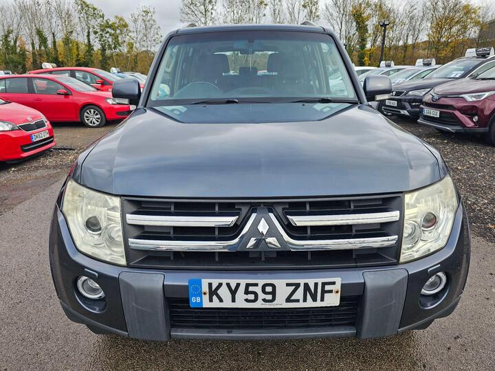 Mitsubishi Shogun 3.2 DI-DC Elegance Auto 4WD Euro 4 5dr LWB Mitsubishi Shogun 3.2 DI-DC Elegance Auto 4WD Euro 4 5dr LWB