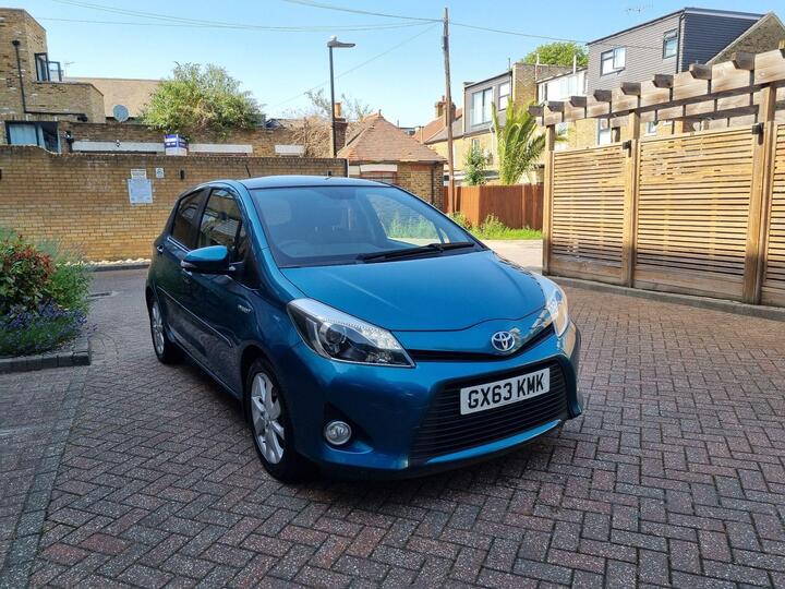Toyota Yaris 1.5 VVT-h T Spirit CVT Euro 5 5dr