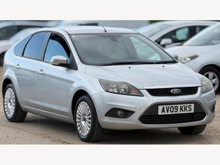 Ford Focus 1.6 Titanium 5dr