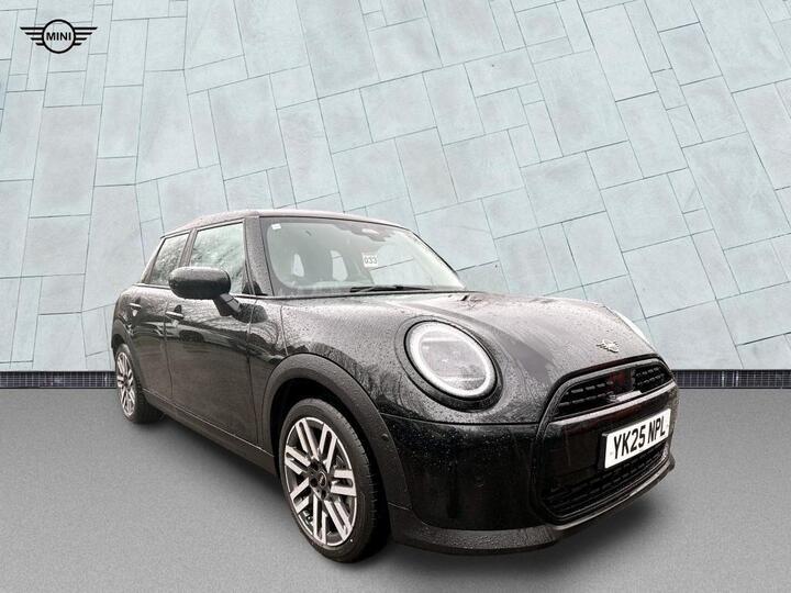 MINI Cooper 1.5C Classic Steptronic Euro 6 (s/s) 5dr