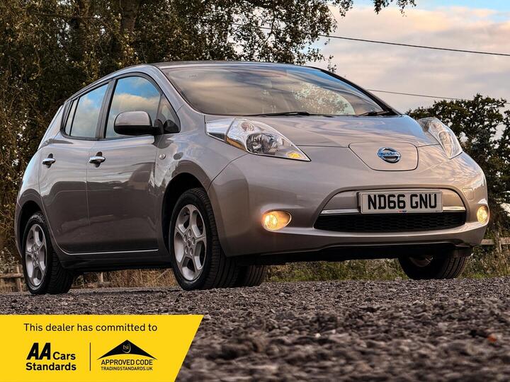 Nissan Leaf 30kWh Acenta Auto 5dr