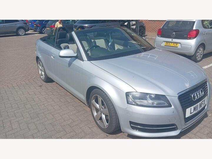 Audi A3 Cabriolet 1.6 TDI Technik Euro 5 (s/s) 2dr Audi A3 Cabriolet 1.6 TDI Technik Euro 5 (s/s) 2dr