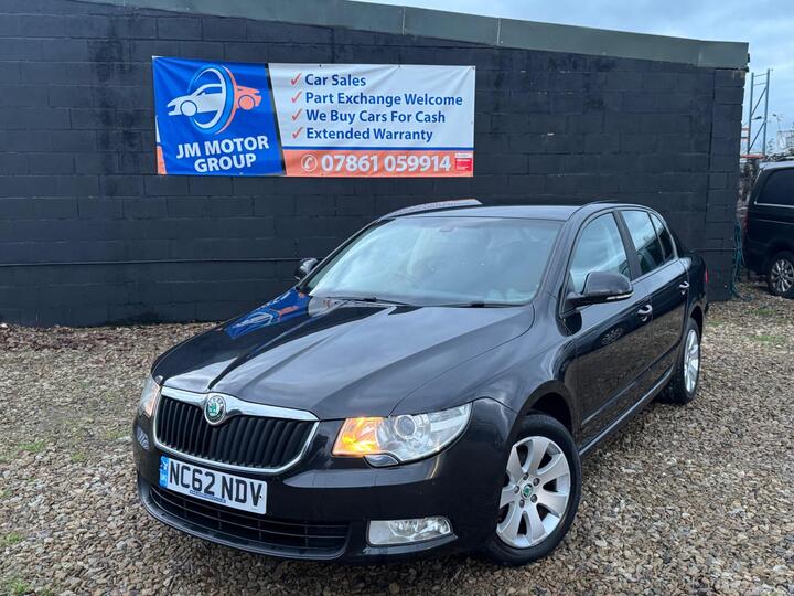 Skoda Superb 1.6 TDI S GreenLine II Euro 5 (s/s) 5dr Skoda Superb 1.6 TDI S GreenLine II Euro 5 (s/s) 5dr