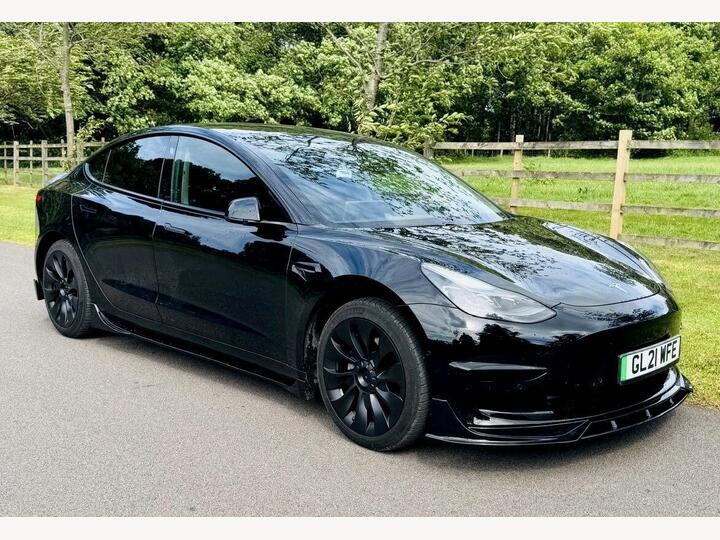 Tesla Model 3 Standard Range Plus Auto RWD 4dr
