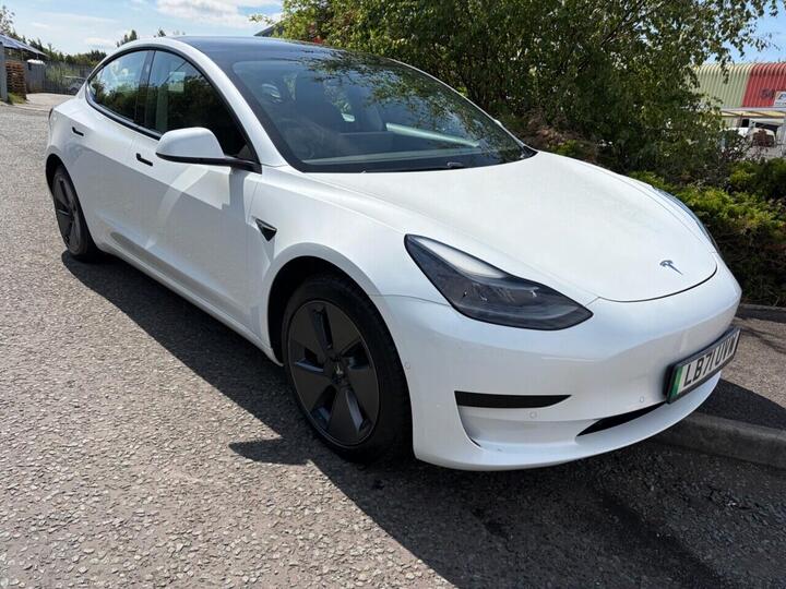 Tesla Model 3 Standard Range Plus Auto RWD 4dr