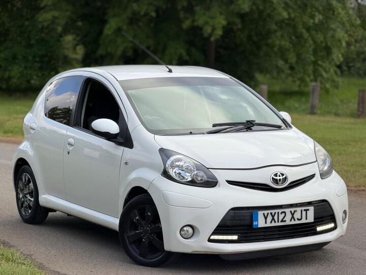 Toyota AYGO 1.0 VVT-i Fire Euro 5 5dr