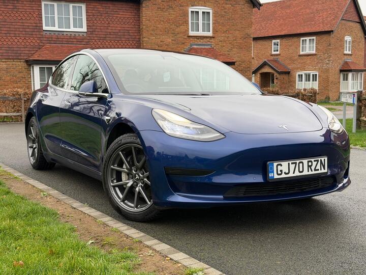 Tesla Model 3 Standard Range Plus Auto RWD 4dr