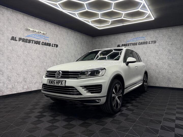 Volkswagen Touareg 3.0 TDI V6 BlueMotion Tech R-Line Tiptronic 4WD Euro 6 (s/s) 5dr