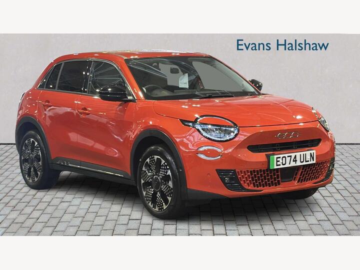 Fiat 600e ELECTRIC HATCHBACK 54kWh La Prima Auto 5dr
