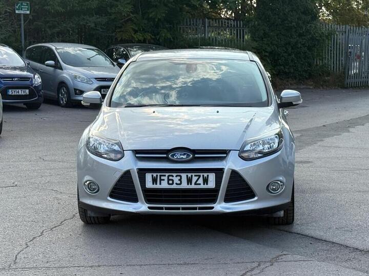 Ford Focus 1.0T EcoBoost Zetec Euro 5 (s/s) 5dr