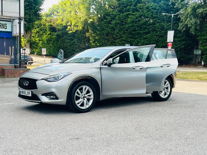 Infiniti Q30 1.5d SE Euro 6 (s/s) 5dr