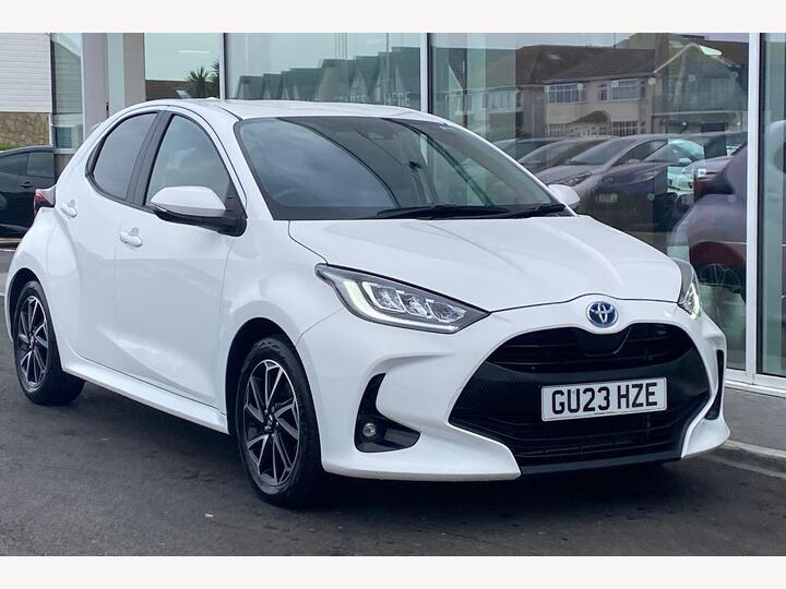 Toyota Yaris 1.5 VVT-h Design E-CVT Euro 6 (s/s) 5dr