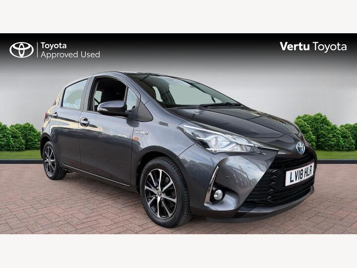Toyota Yaris 1.5 VVT-h Icon Tech E-CVT Euro 6 (s/s) 5dr