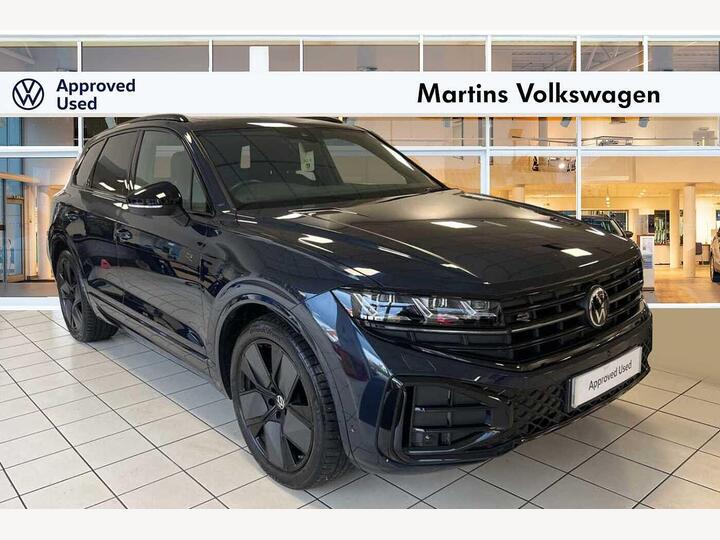 Volkswagen Touareg 3.0 TDI V6 Black Edition Tiptronic 4Motion Euro 6 (s/s) 5dr Volkswagen Touareg 3.0 TDI V6 Black Edition Tiptronic 4Motion Euro 6 (s/s) 5dr