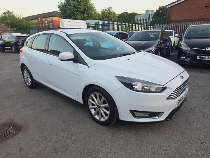 Ford Focus 1.0T EcoBoost Titanium Auto Euro 6 (s/s) 5dr
