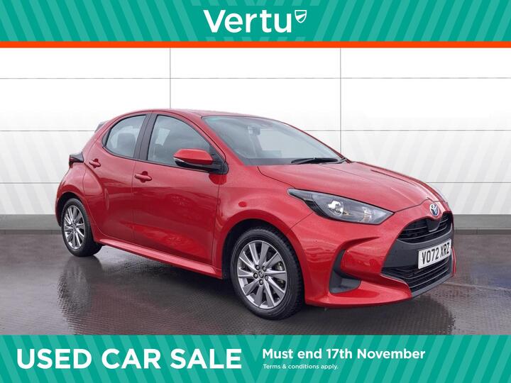 Toyota Yaris 1.5 VVT-h Icon E-CVT Euro 6 (s/s) 5dr Toyota Yaris 1.5 VVT-h Icon E-CVT Euro 6 (s/s) 5dr