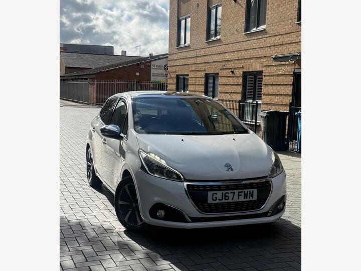 Peugeot 208 1.2 PureTech Allure Premium Euro 6 (s/s) 5dr