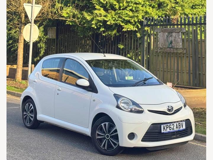 Toyota AYGO 1.0 VVT-i Ice Euro 5 5dr