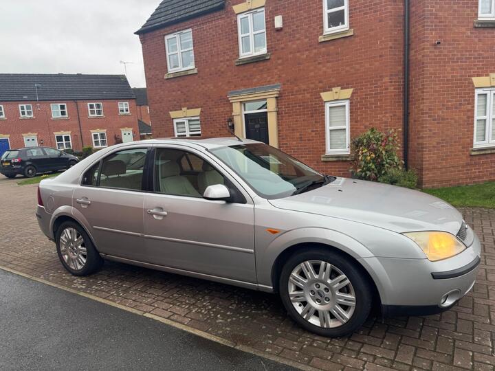 Ford Mondeo 2.0 Ghia X 5dr