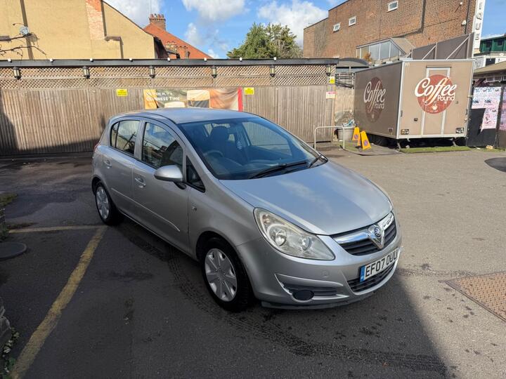 Vauxhall Corsa 1.4i 16v Club 5dr