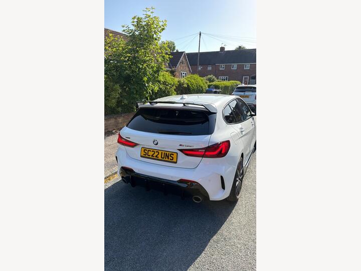 BMW 1 Series 2.0 M135i Auto XDrive Euro 6 (s/s) 5dr BMW 1 Series 2.0 M135i Auto XDrive Euro 6 (s/s) 5dr