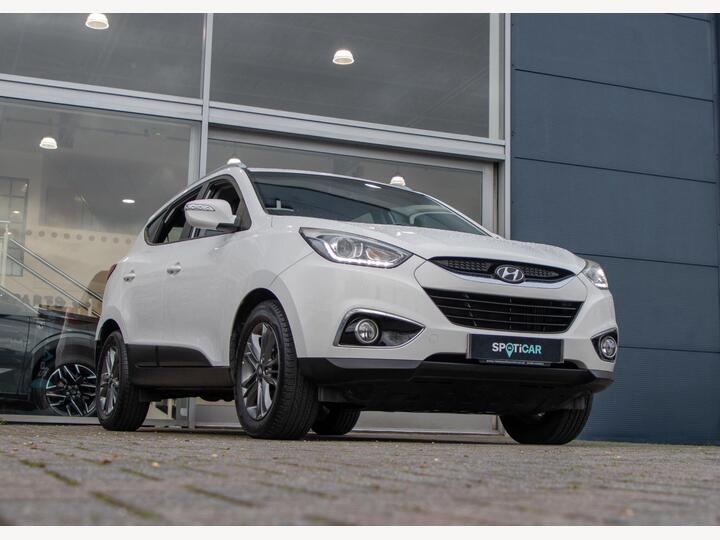 Hyundai Ix35 2.0 CRDi SE Auto 4WD Euro 5 5dr Hyundai Ix35 2.0 CRDi SE Auto 4WD Euro 5 5dr