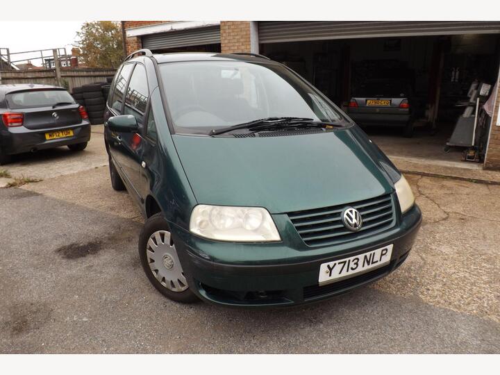 Volkswagen Sharan 2.0 SE 5dr Volkswagen Sharan 2.0 SE 5dr