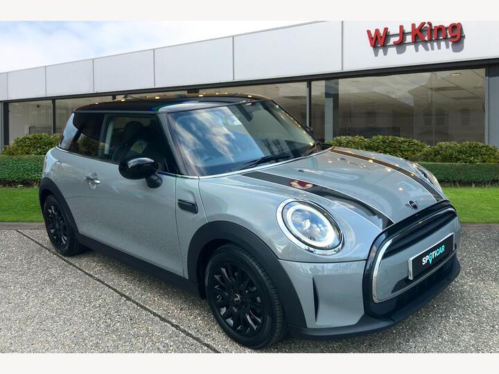 MINI 3 Door Hatch 1.5 Cooper Classic Steptronic Euro 6 (s/s) 3dr