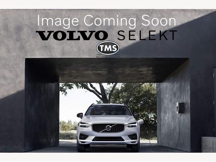 Volvo XC40 2.0 D4 First Edition Auto AWD Euro 6 (s/s) 5dr