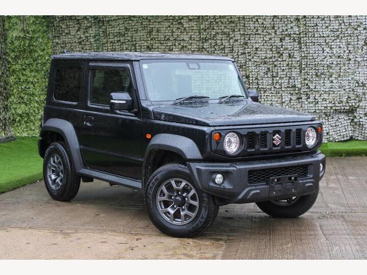 Suzuki Jimny Sierra  1.5L Auto | Heated Seats |Cruise Control | Climate Control | Wireless Apple CarPlay| Reverse Camera | Keyless Entry/Start | Japan Import