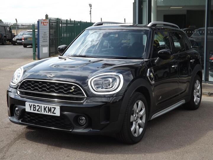 MINI Countryman 1.5 10kWh Cooper SE Classic Auto ALL4 Euro 6 (s/s) 5dr