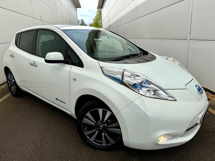 Nissan Leaf 24kWh Tekna Auto 5dr Nissan Leaf 24kWh Tekna Auto 5dr