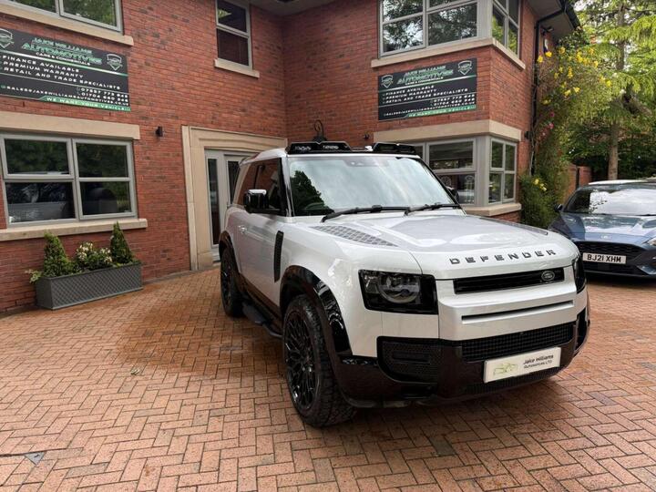 Land Rover Defender 90 2.0 P300 SE Auto 4WD Euro 6 (s/s) 3dr