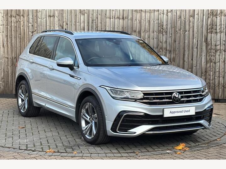 Volkswagen TIGUAN 1.5 TSI R-Line Edition DSG Euro 6 (s/s) 5dr Volkswagen TIGUAN 1.5 TSI R-Line Edition DSG Euro 6 (s/s) 5dr
