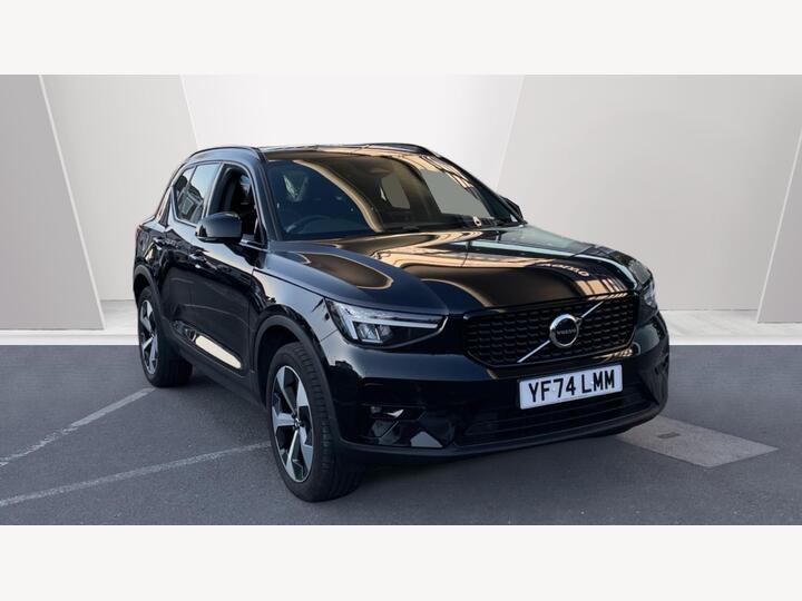 Volvo XC40 2.0 B4 MHEV Plus Dark DCT Auto Euro 6 (s/s) 5dr