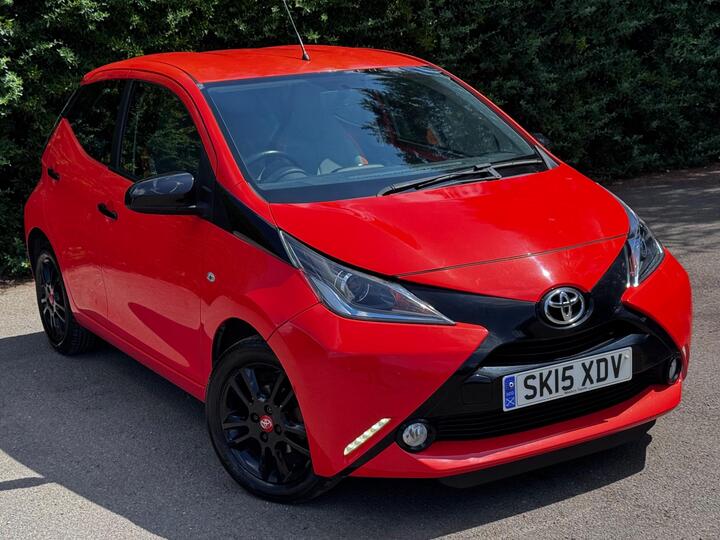 Toyota AYGO 1.0 VVT-i X-cite Euro 5 5dr Euro 5 Toyota AYGO 1.0 VVT-i X-cite Euro 5 5dr Euro 5