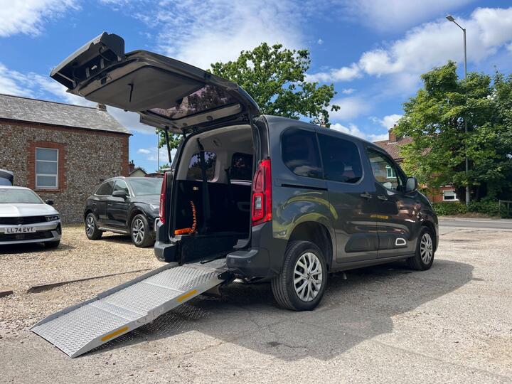 Citroen Berlingo 1.2 PureTech Feel M MPV EAT Euro 6 (s/s) 5dr