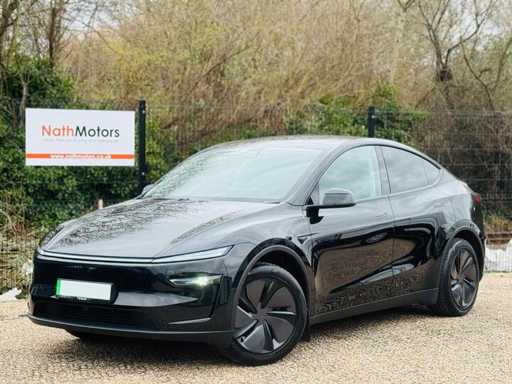 Tesla Model Y 84.7kWh (Dual Motor) Long Range Auto 4WDE 5dr