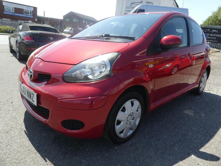 Toyota AYGO 1.0 VVT-i Ice Euro 5 5dr
