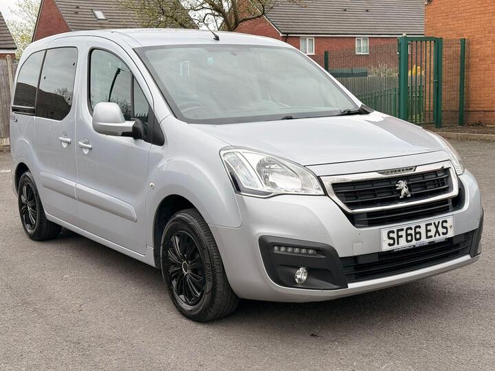 Peugeot Partner Tepee 1.6 BlueHDi Allure Euro 6 (s/s) 5dr Peugeot Partner Tepee 1.6 BlueHDi Allure Euro 6 (s/s) 5dr
