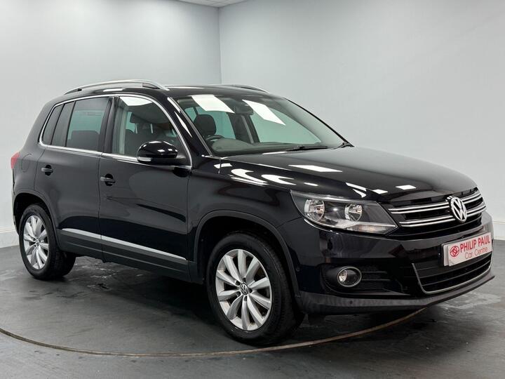 Volkswagen Tiguan 2.0 TDI BlueMotion Tech Match 4WD Euro 5 (s/s) 5dr Volkswagen Tiguan 2.0 TDI BlueMotion Tech Match 4WD Euro 5 (s/s) 5dr
