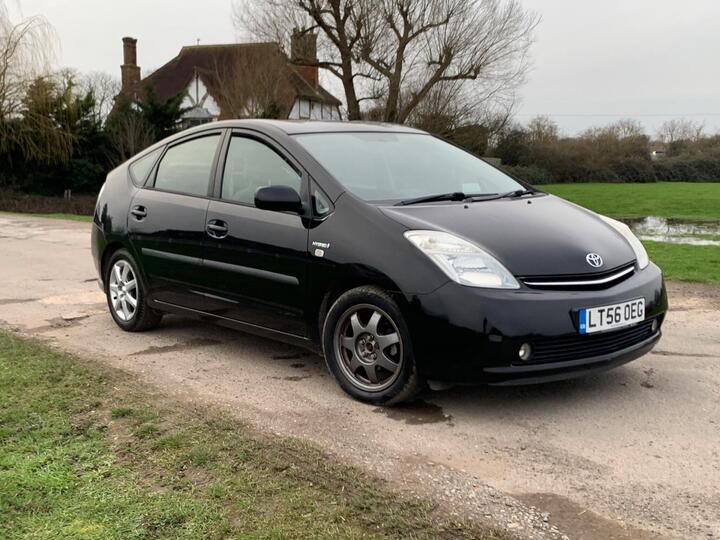 Toyota Prius 1.5 CVT 4dr