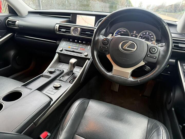Lexus IS 2.5 300h Executive Edition E-CVT Euro 5 (s/s) 4dr