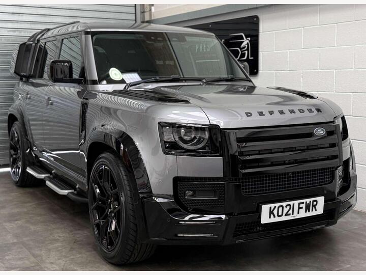 Land Rover DEFENDER 3.0 D300 MHEV SE Auto 4WD Euro 6 (s/s) 5dr Land Rover DEFENDER 3.0 D300 MHEV SE Auto 4WD Euro 6 (s/s) 5dr
