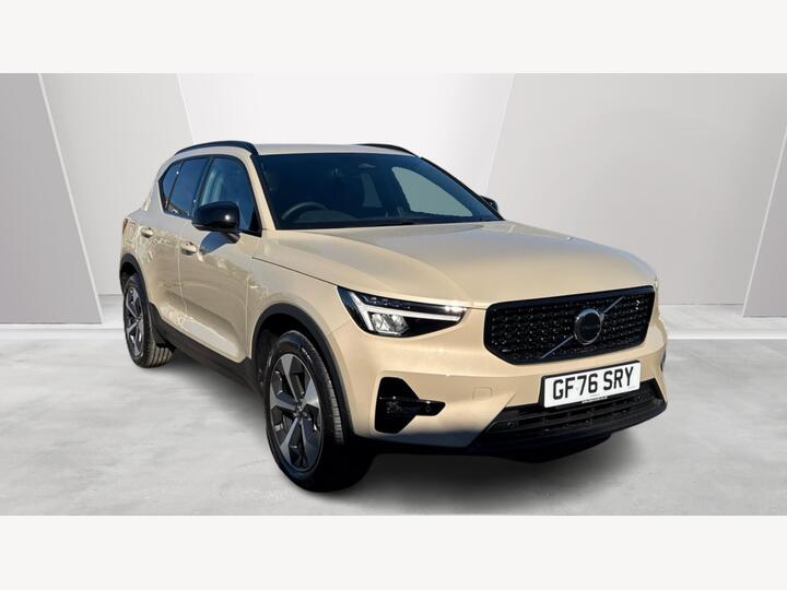 Volvo XC40 2.0 B3 MHEV Plus Dark DCT Auto Euro 6 (s/s) 5dr