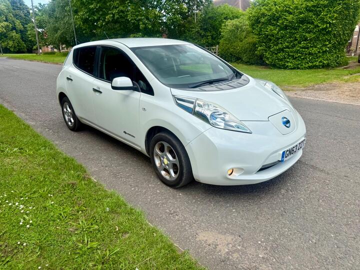 Nissan Leaf 24kWh Acenta Auto 5dr